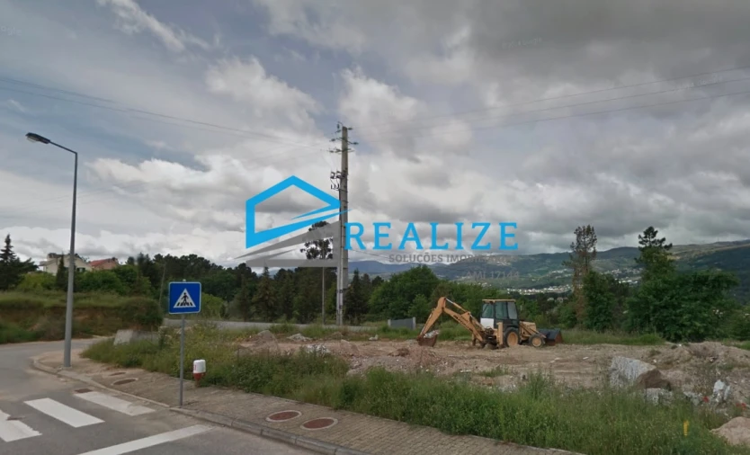 Terreno para Venda em Borbela e Lamas de Olo Foto 4