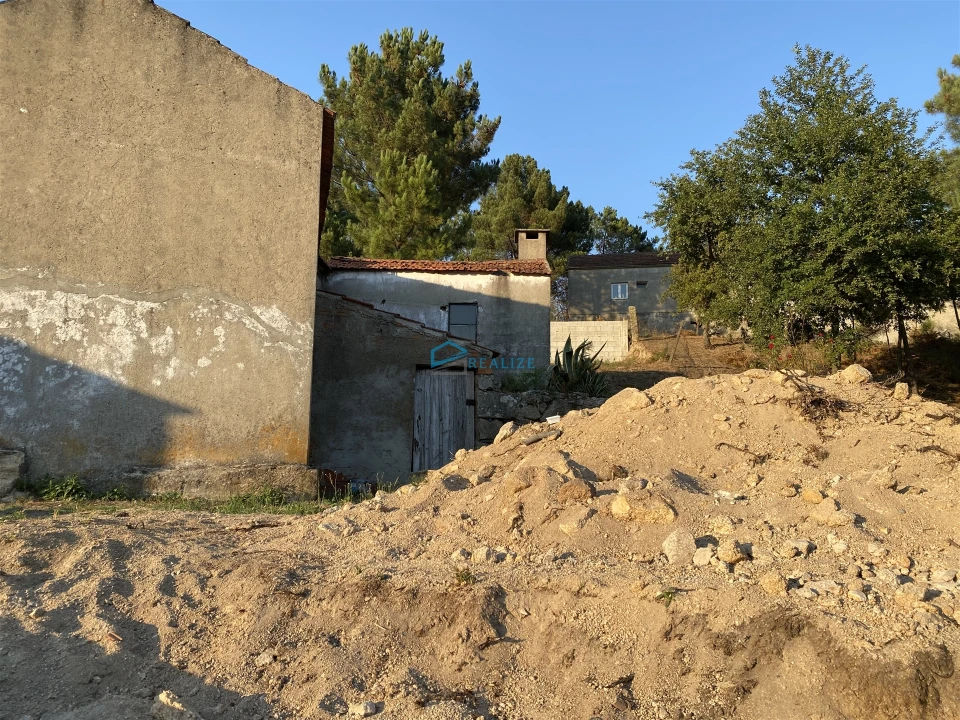 Moradia T0 para Venda em Vila Marim Foto 18