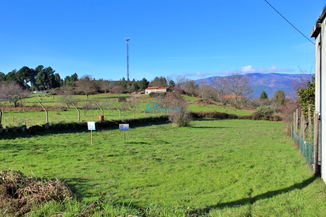 Terreno para Venda em Mouçós e Lamares Foto 4