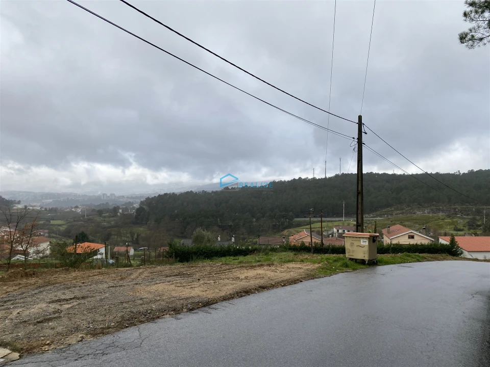 Terreno para Venda em Mouçós e Lamares Foto 3