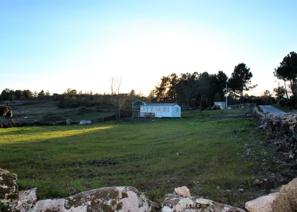 Terreno para Venda em Mouçós e Lamares Foto 8