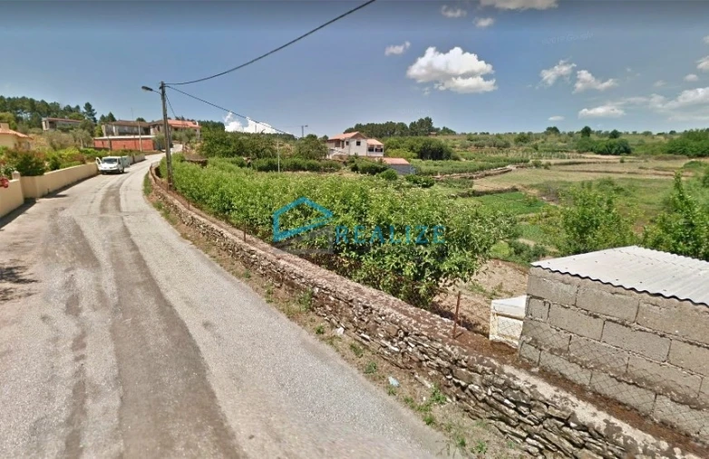 Terreno para Venda em Folhadela