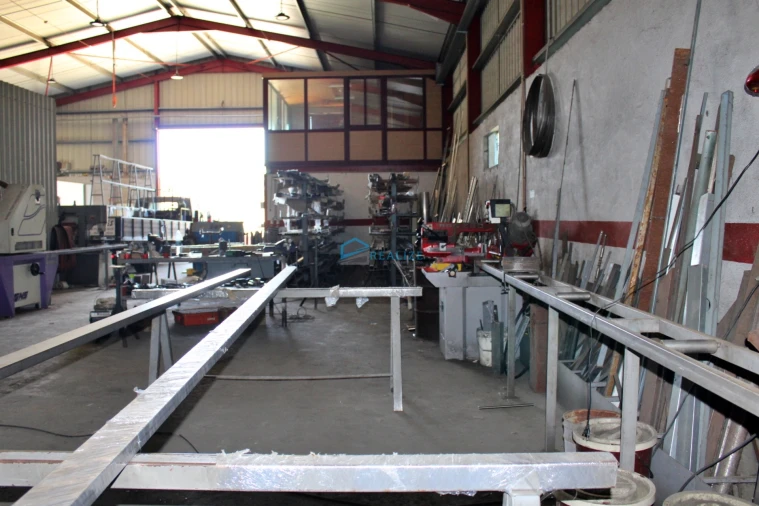 Armazém para Venda em Vila Marim Foto 4