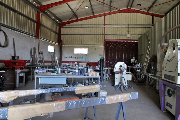 Armazém para Venda em Vila Marim Foto 3