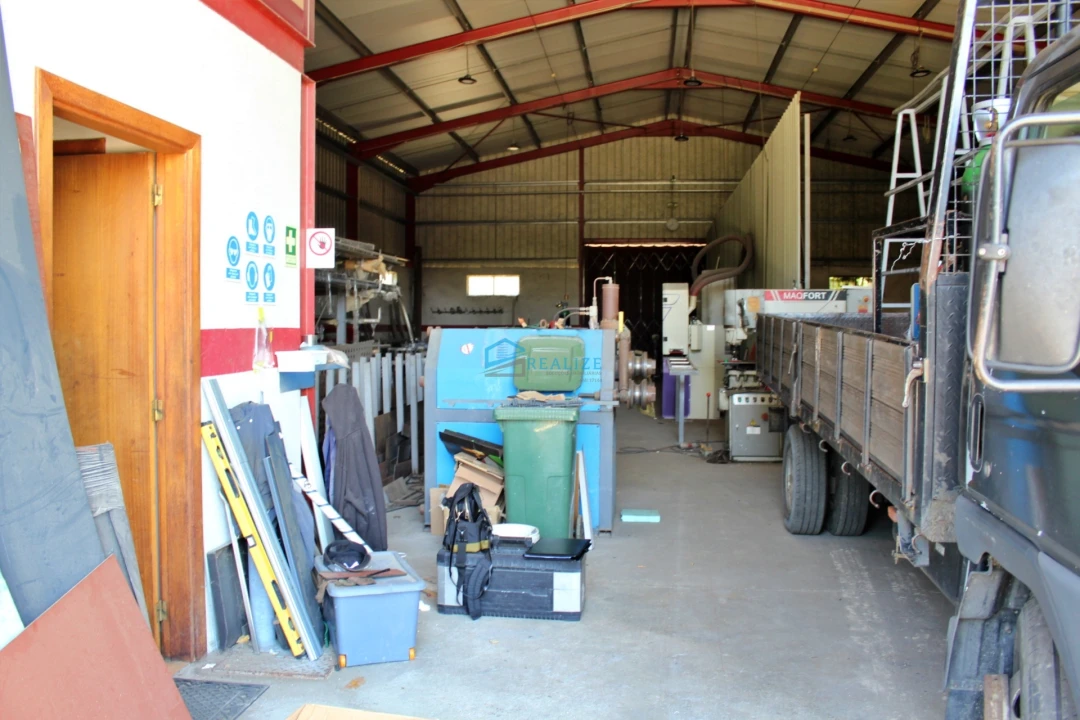 Armazém para Venda em Vila Marim Foto 2