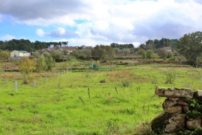 Terreno para Venda em Mouçós e Lamares