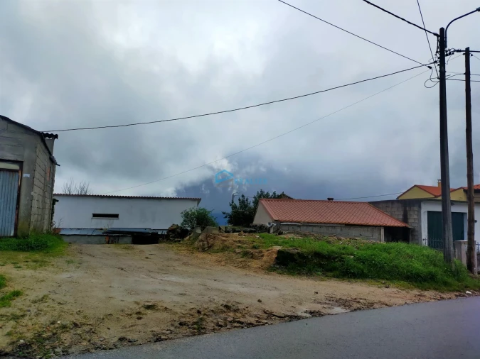 Moradia T0 para Venda em Mouçós e Lamares Foto 3