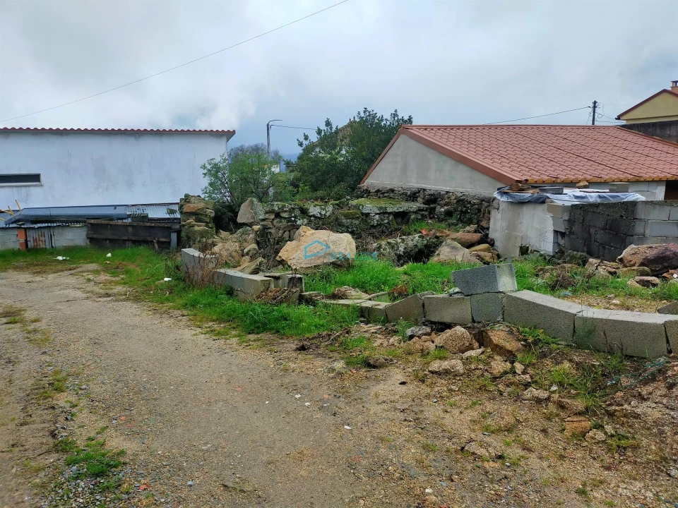 Moradia T0 para Venda em Mouçós e Lamares Foto 5
