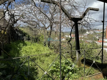 Moradia T4 para Venda em Nossa Senhora da Conceição, São Pedro e São Dinis