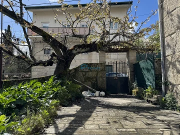 Moradia T4 para Venda em Nossa Senhora da Conceição, São Pedro e São Dinis