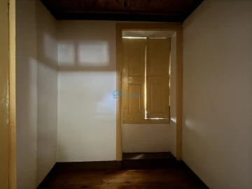 Moradia T4 para Venda em Nossa Senhora da Conceição, São Pedro e São Dinis