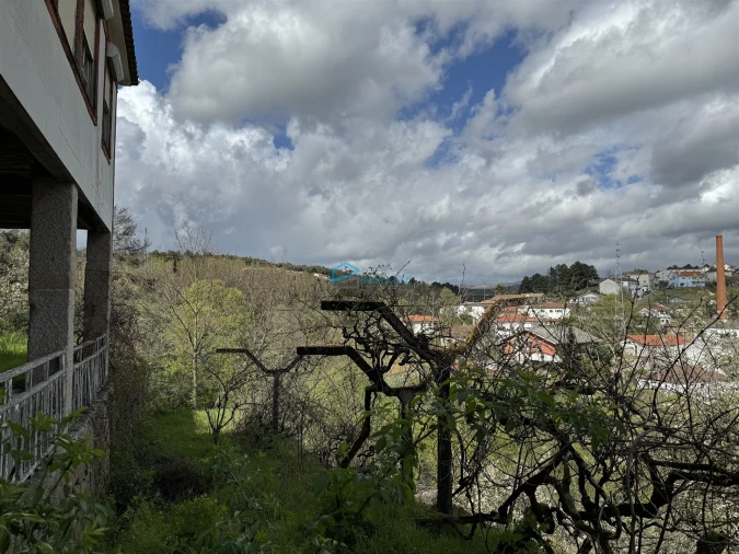 Moradia T4 para Venda em Nossa Senhora da Conceição, São Pedro e São Dinis Foto 36