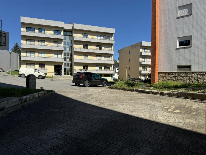 Armazém para Venda em Lordelo Foto 3