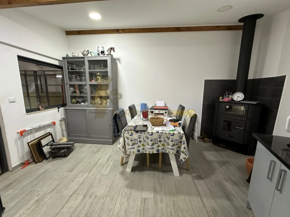 Moradia T2 para Venda em Carregueiros Foto 7