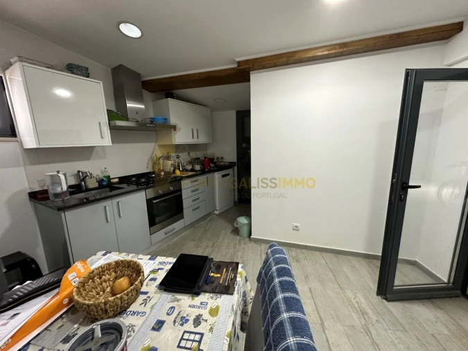 Moradia T2 para Venda em Carregueiros Foto 9