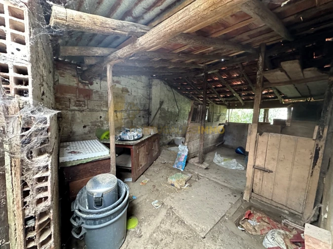 Moradia T2 para Venda em Carregueiros Foto 24