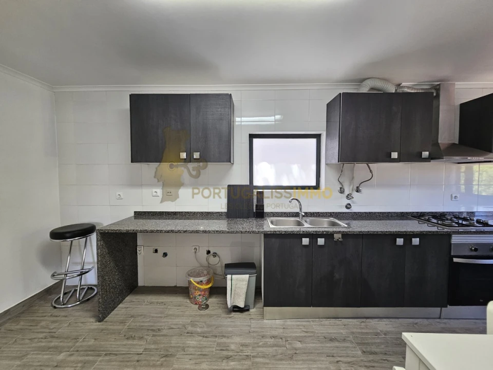 Moradia T3 para Venda em Carregueiros Foto 12