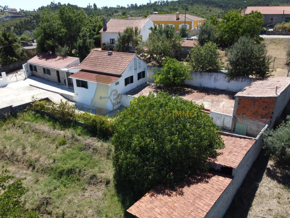 Moradia T3 para Venda em Carregueiros Foto 37