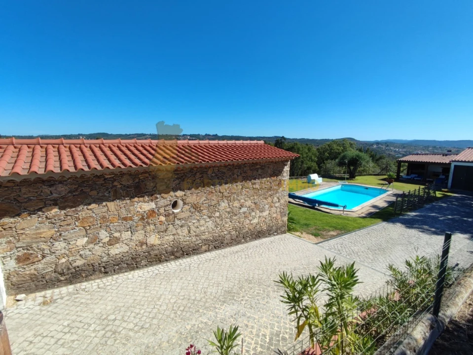 Quinta T2 para Venda em Serra e Junceira Foto 21