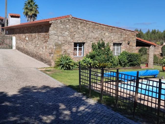 Quinta T2 para Venda em Serra e Junceira Foto 20