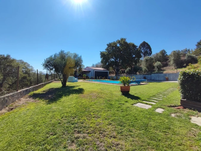 Quinta T2 para Venda em Serra e Junceira Foto 26