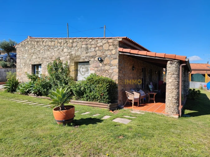 Quinta T2 para Venda em Serra e Junceira Foto 6