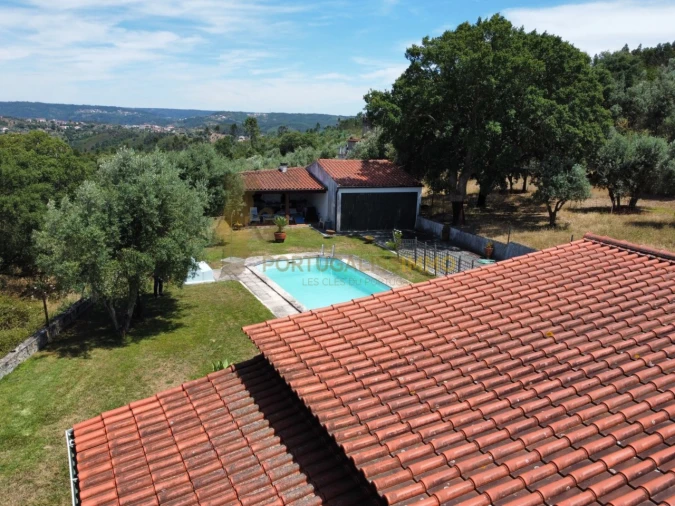 Quinta T2 para Venda em Serra e Junceira Foto 28