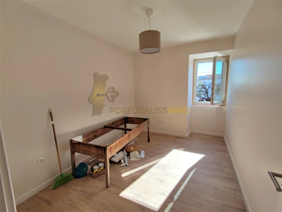 Moradia T3 para Venda em Além da Ribeira e Pedreira Foto 21