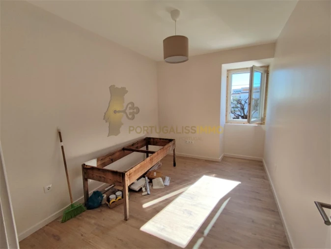 Moradia T3 para Venda em Além da Ribeira e Pedreira Foto 21