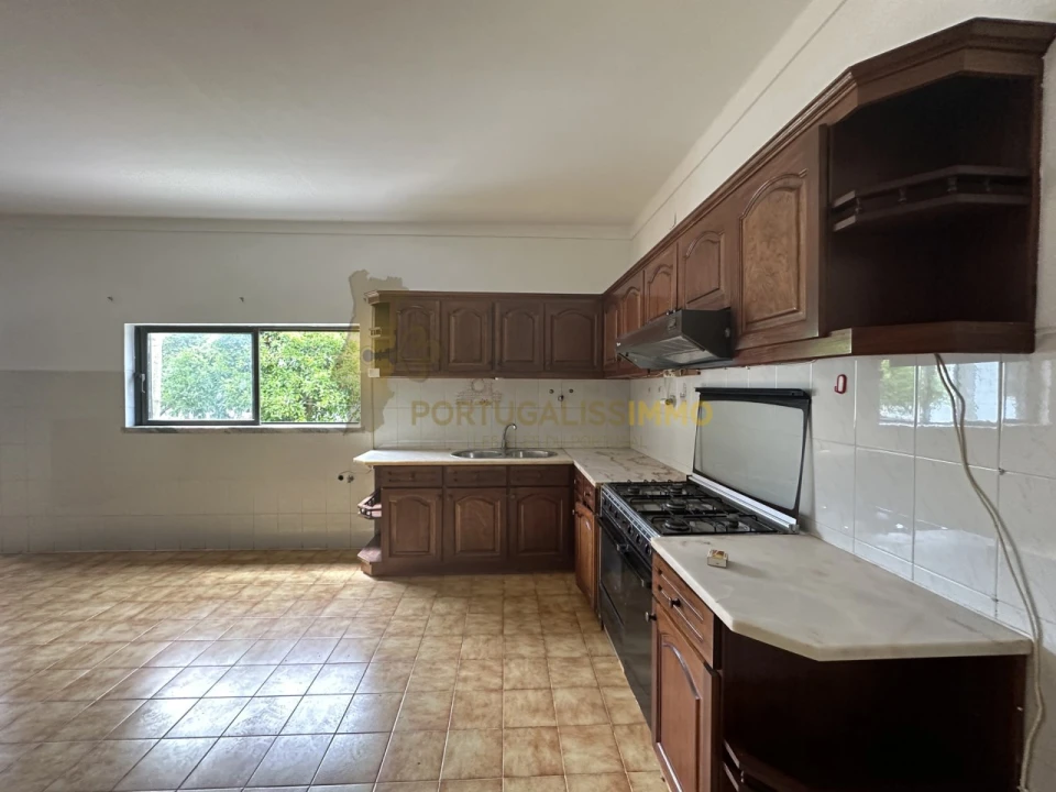 Moradia T3 para Venda em Chãos Foto 6