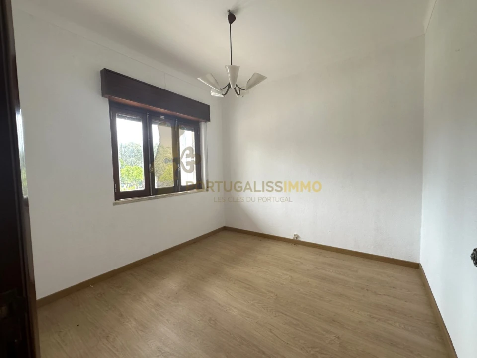 Moradia T3 para Venda em Chãos Foto 11