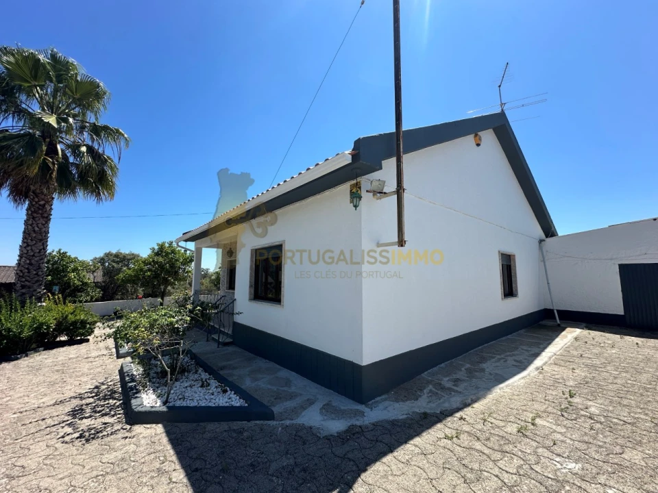 Moradia T3 para Venda em Chãos Foto 28