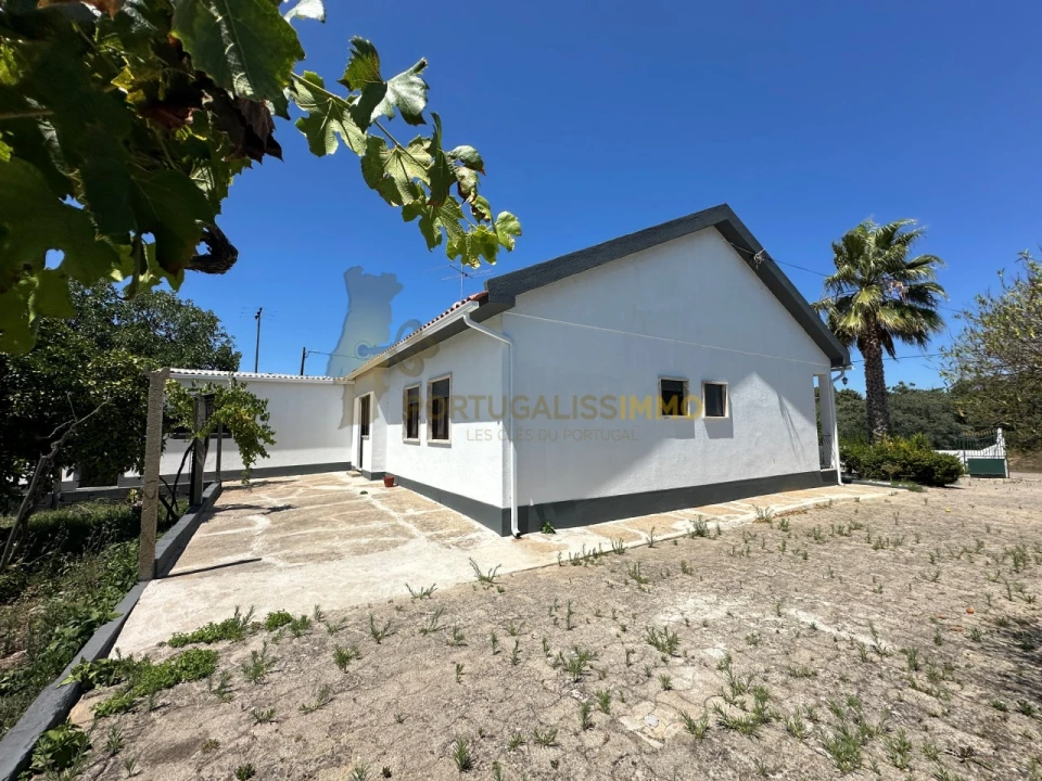 Moradia T3 para Venda em Chãos Foto 33