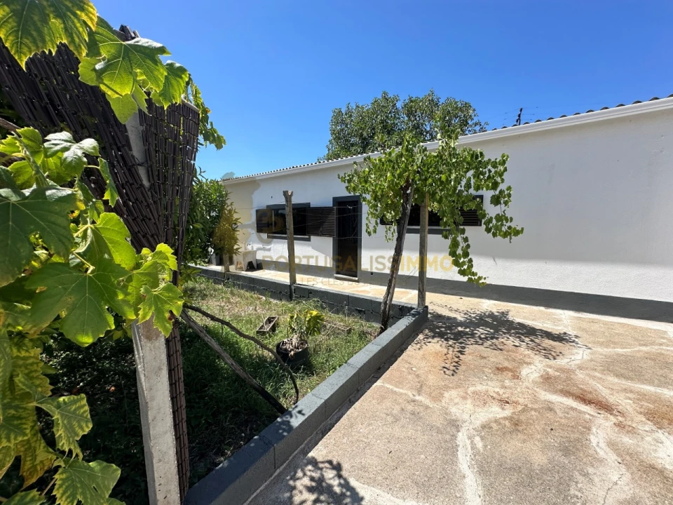 Moradia T3 para Venda em Chãos Foto 34