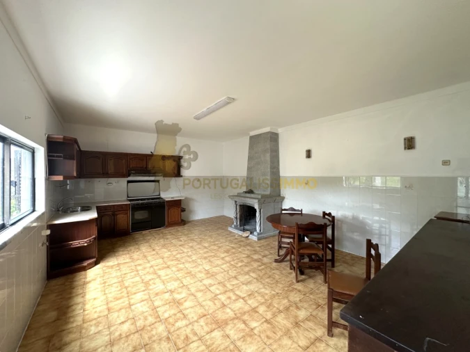 Moradia T3 para Venda em Chãos Foto 5