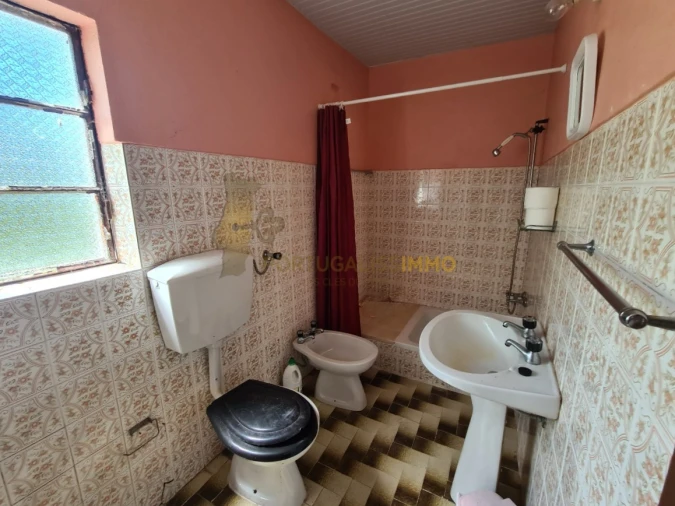 Moradia T2 para Venda em Chãos Foto 8