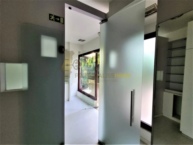 Loja para Arrendamento em São João Baptista e Santa Maria dos Olivais Foto 19