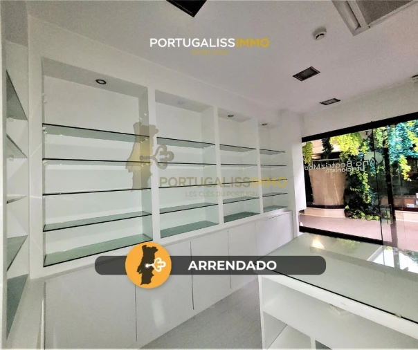 Loja para Arrendamento em São João Baptista e Santa Maria dos Olivais Foto 1
