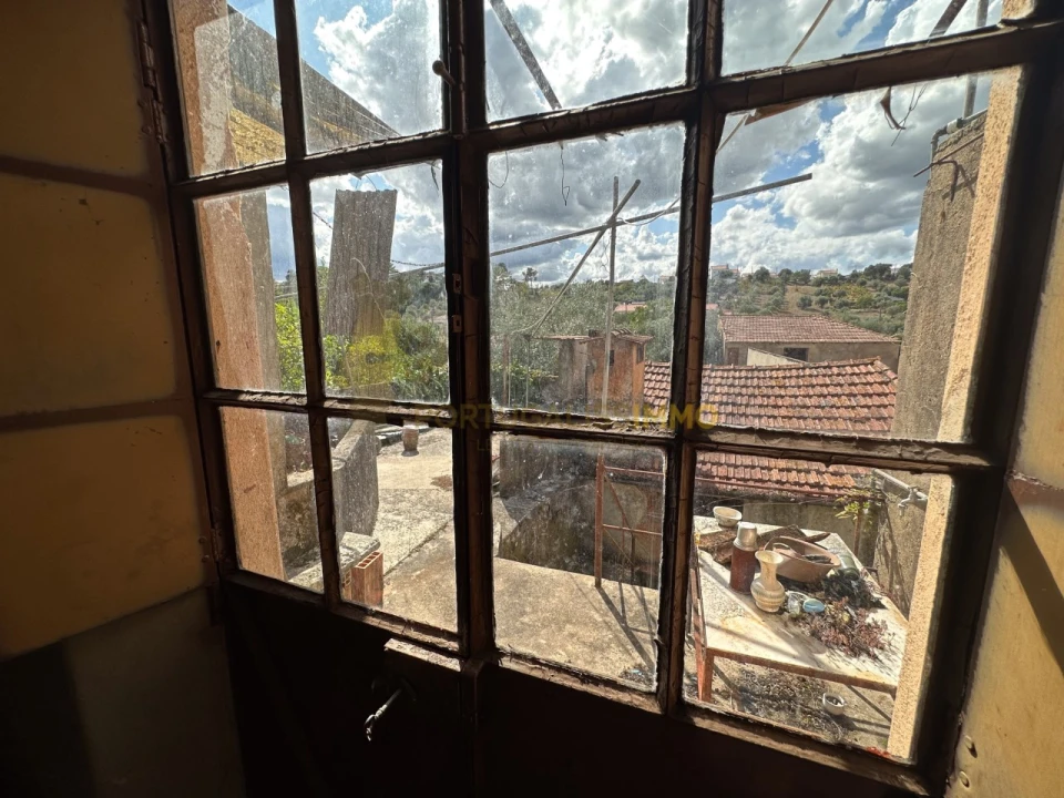 Moradia T4 para Venda em Carregueiros Foto 15