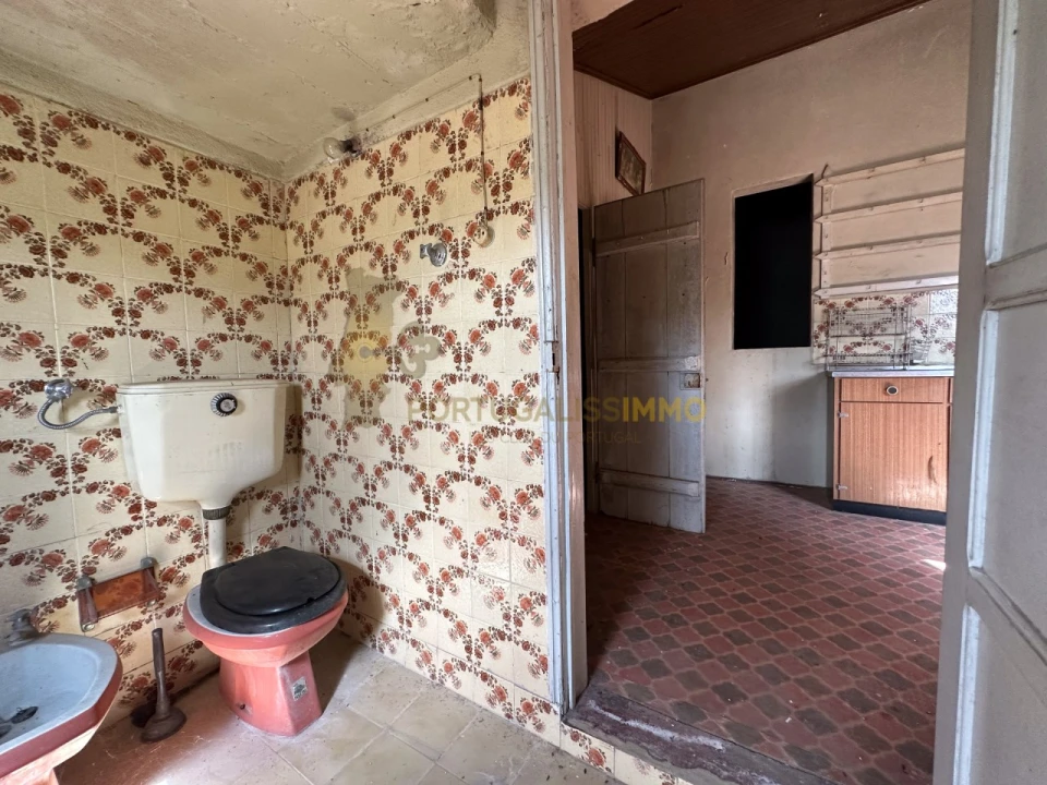 Moradia T4 para Venda em Carregueiros Foto 23