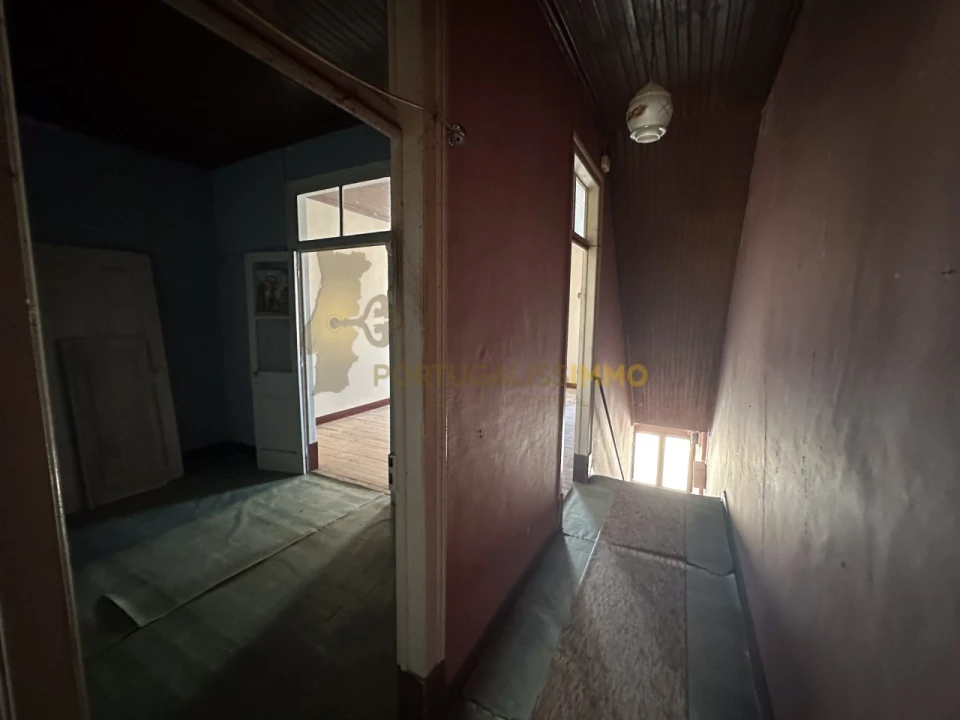 Moradia T4 para Venda em Carregueiros Foto 26