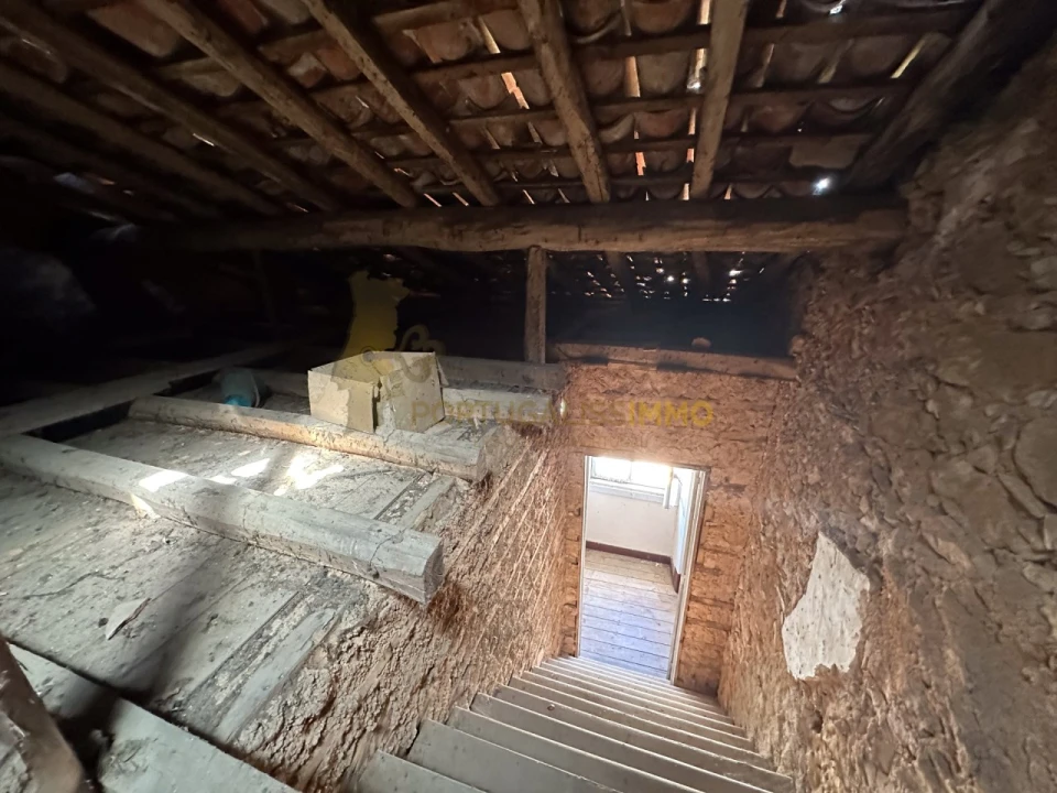 Moradia T4 para Venda em Carregueiros Foto 35