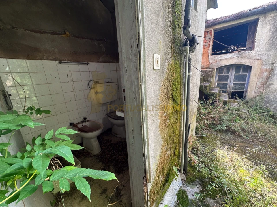 Moradia T4 para Venda em Carregueiros Foto 42