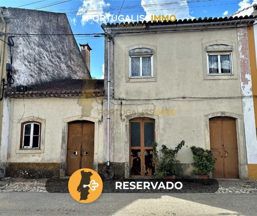 Moradia T4 para Venda em Carregueiros Foto 1