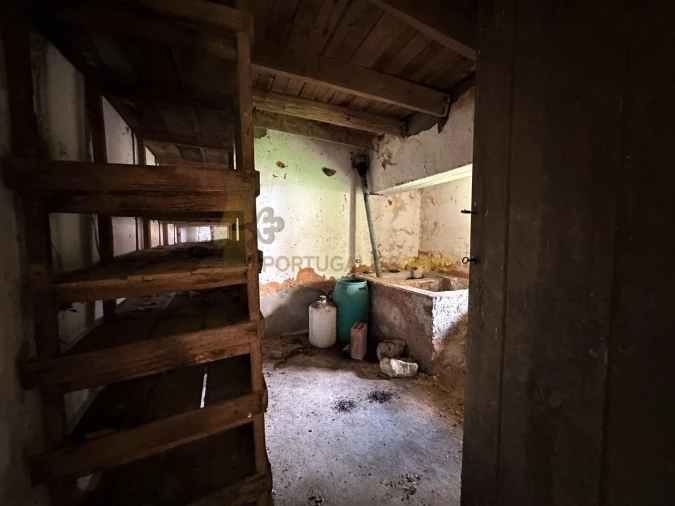 Moradia T4 para Venda em Carregueiros Foto 12
