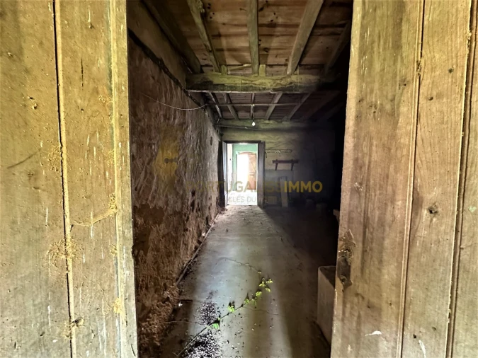 Moradia T4 para Venda em Carregueiros Foto 16