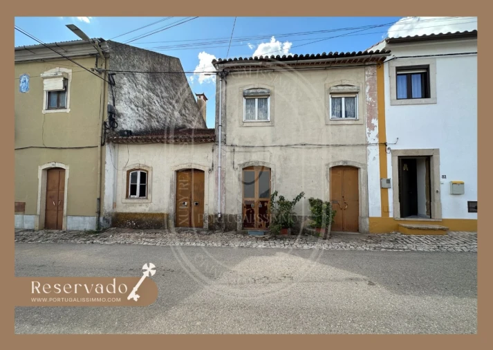 Moradia T4 para Venda em Carregueiros Foto 1