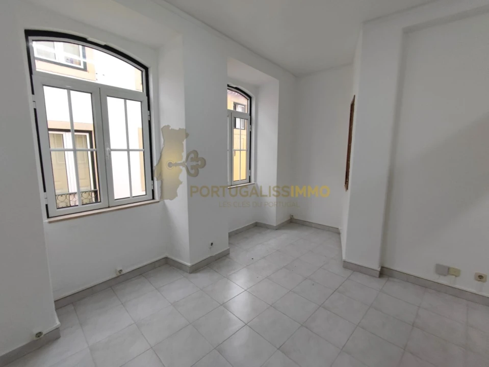 Escritório para Arrendamento em São João Baptista e Santa Maria dos Olivais Foto 3