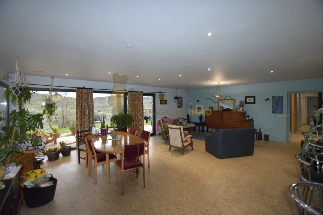 Moradia T5 para Venda em Pussos São Pedro Foto 10