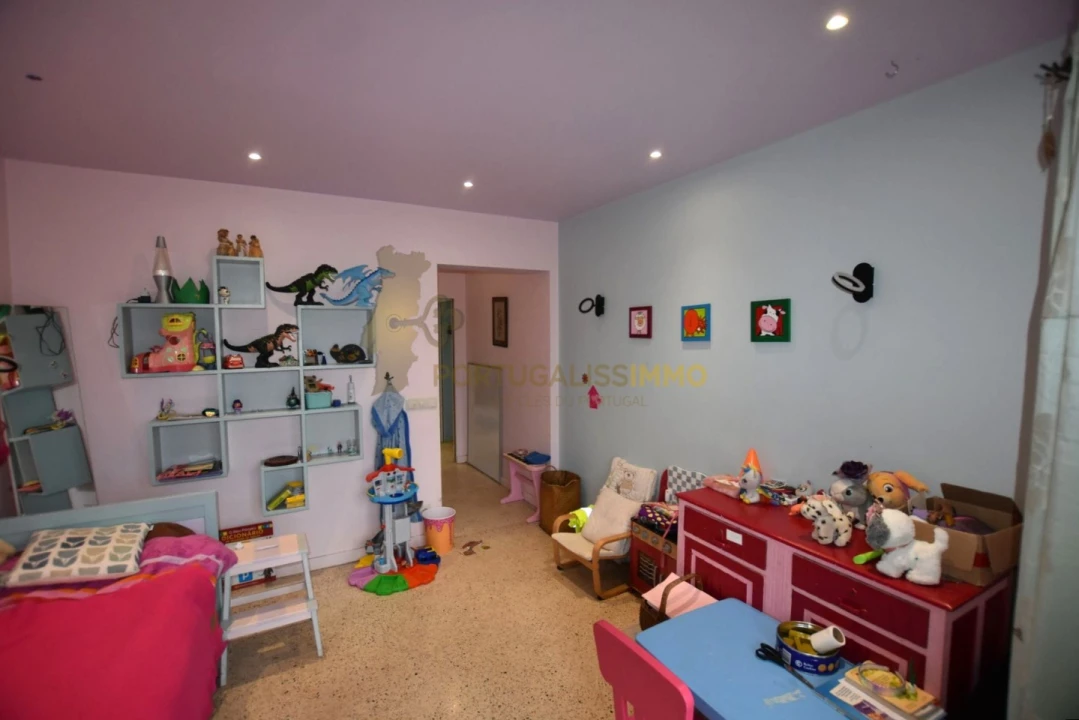 Moradia T5 para Venda em Pussos São Pedro Foto 13